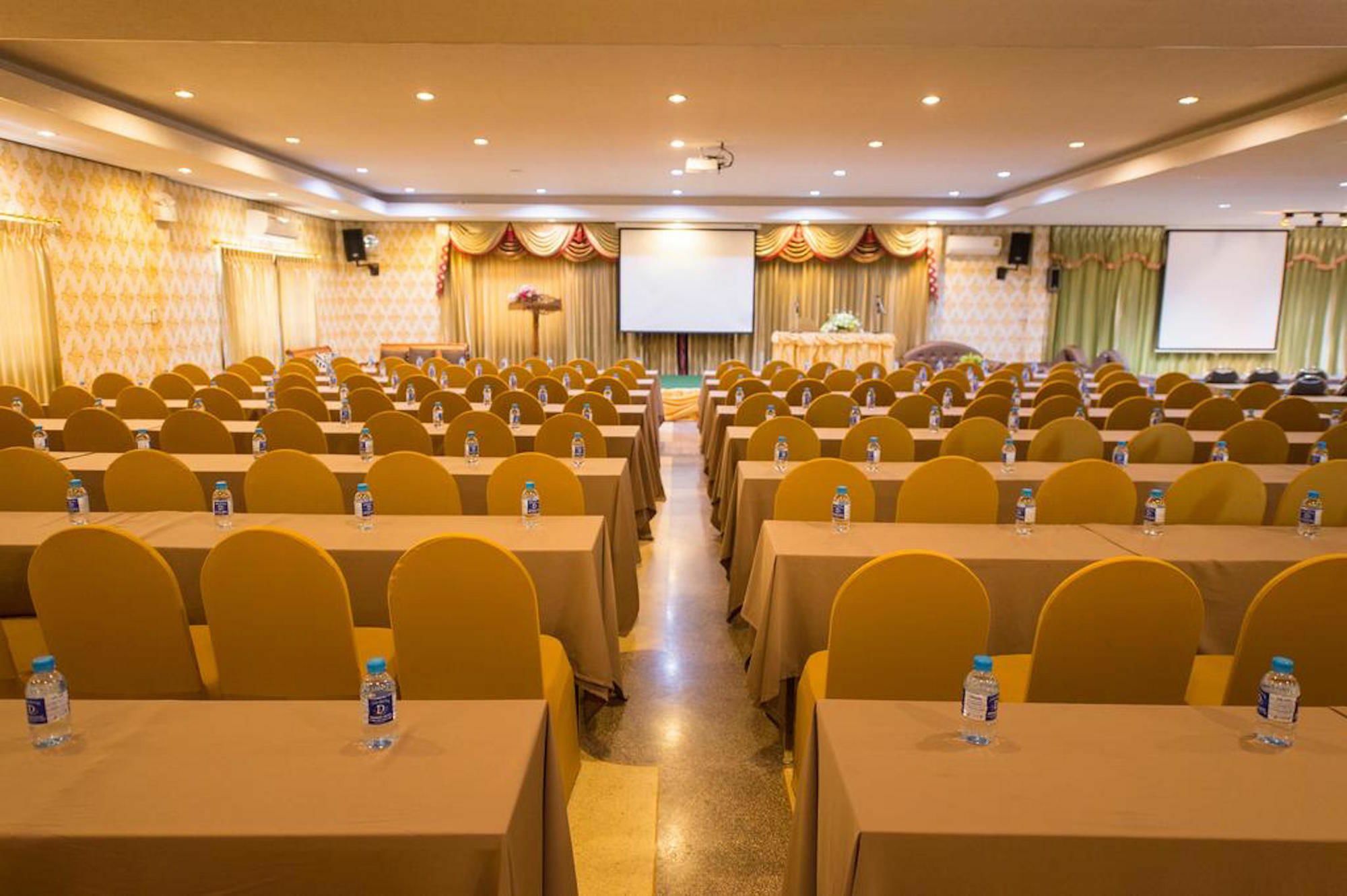 Sri Siam Resort Kanchanaburi Exterior foto